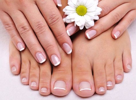 Shellac Manicure + Regular Pedicure